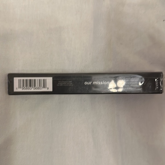 Dime eyelash serum - Picture 3 of 4